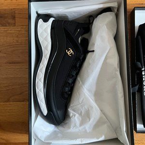 Chanel Velvet calfskin mixed fibers CC Sneakers/Trainers